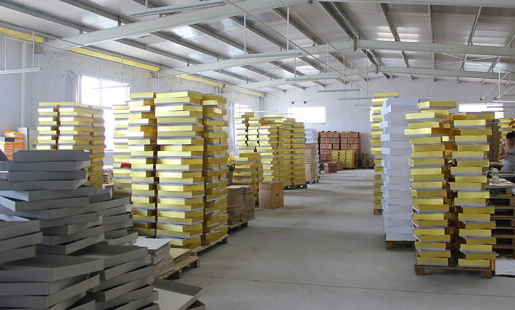 包装车间-e1629360856512